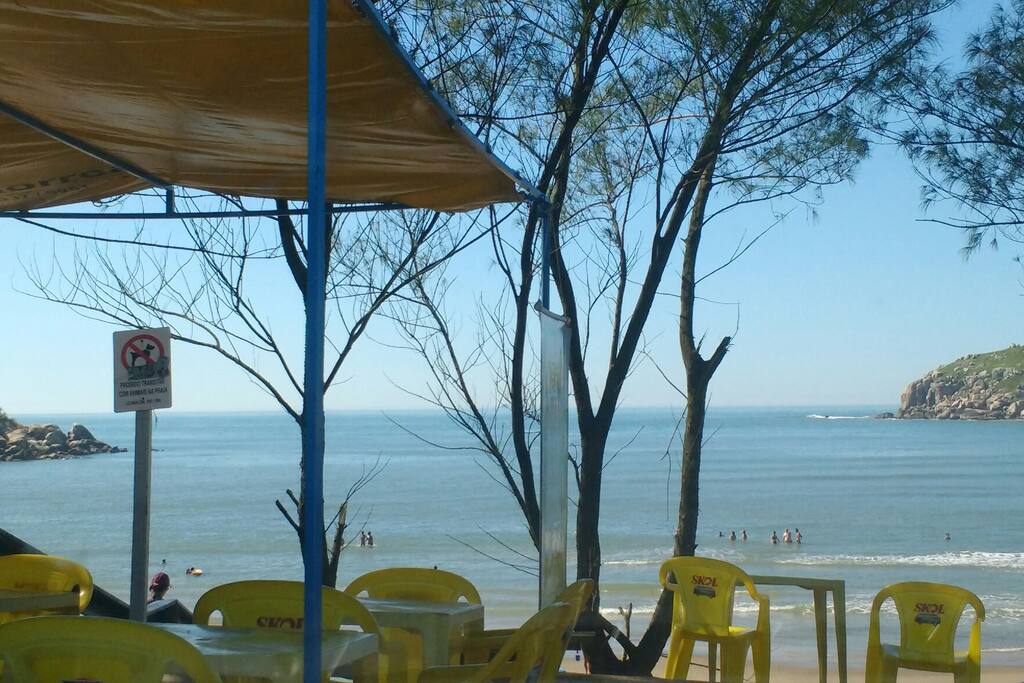 Canto da Praia da Vila. Dia sem ondas.