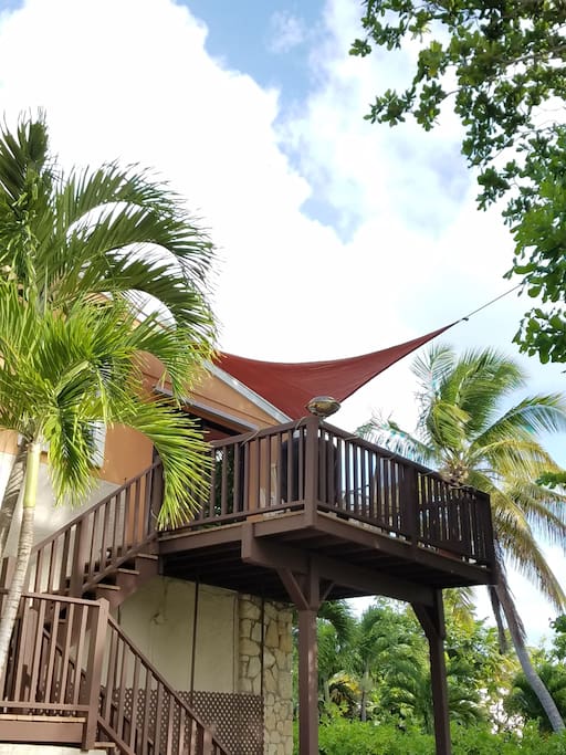 Beautiful 2nd floor deck with ocean view~