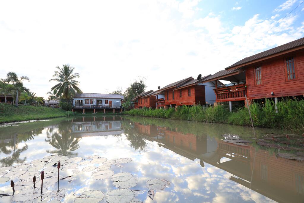 บ้านพักส่วนตัวท้องทุ่งริมบึง