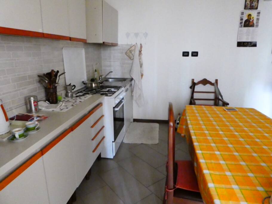 Fully equipped kitchen