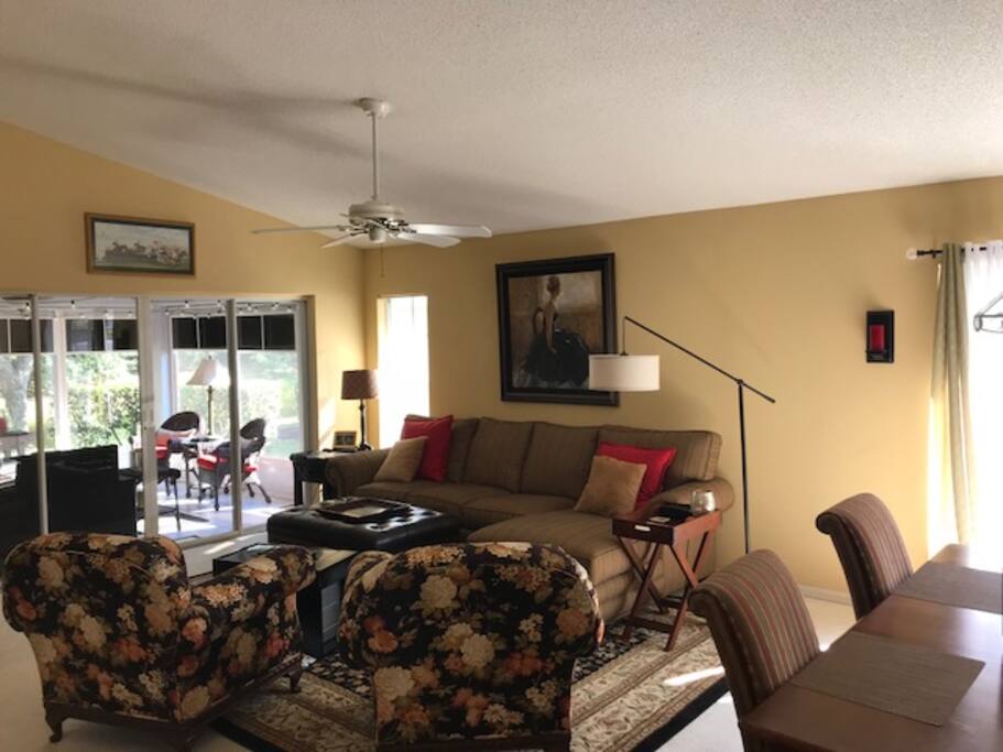 Living Room / Dining Room