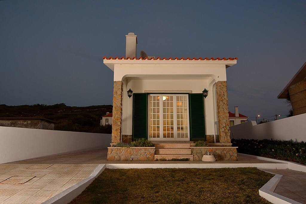 Villa's front view