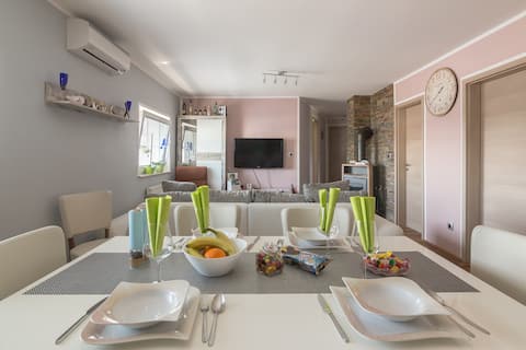 15 min to airport and Ljubljana, Sanja apartment
