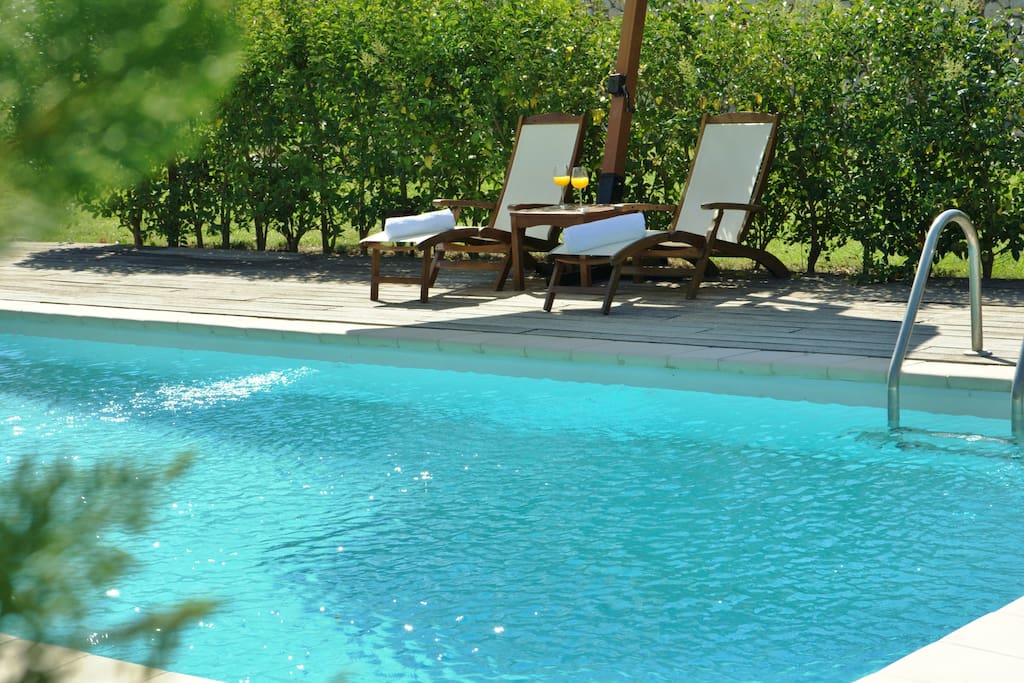 villa Anemone private pool shaded spot