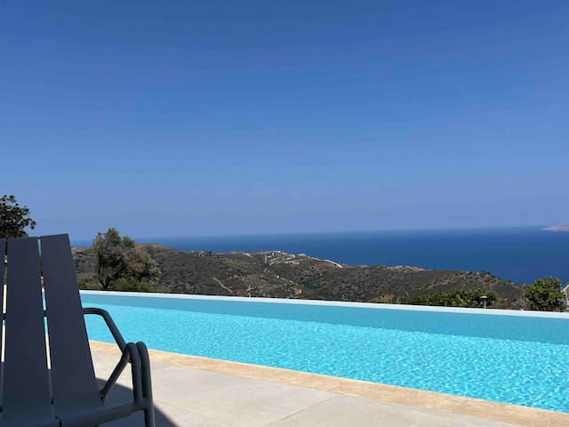 Plethora Luxury Suites, Villa T