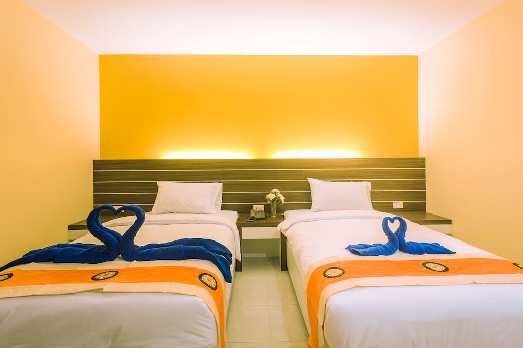Deluxe Twin Bed,
with Balcony