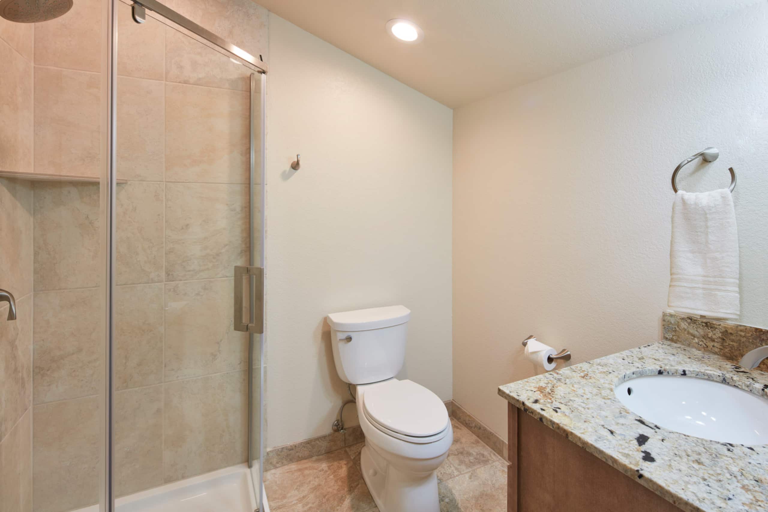 Condo in Kailua-Kona · ★4.96 · 3 bedrooms · 4 beds · 3 baths - Image 8