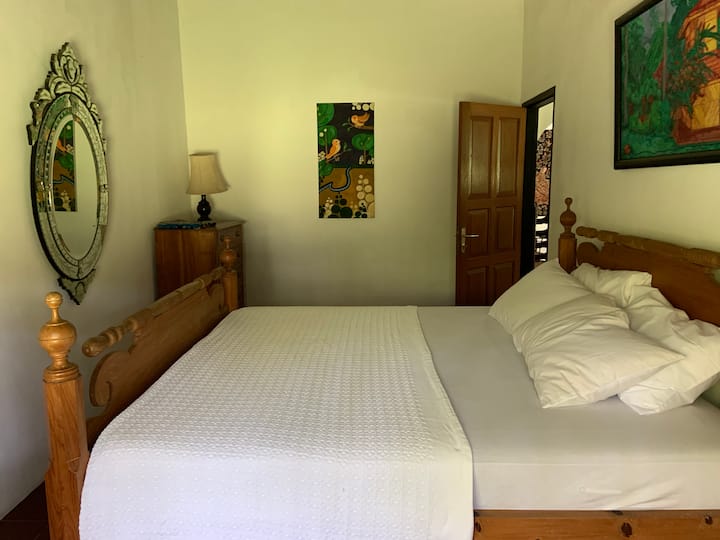 חדר שינה 4: מיטת קינג (ואנחנו יכולים להוסיף מיטה אחת נוספת בחדר הזה)