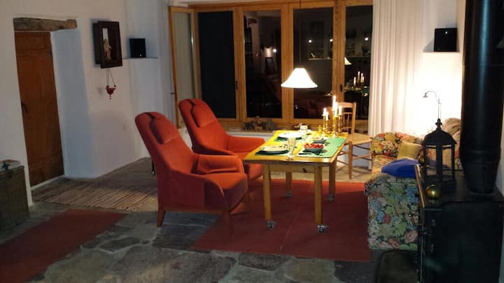 Საღამო მისაღებ ოთახში