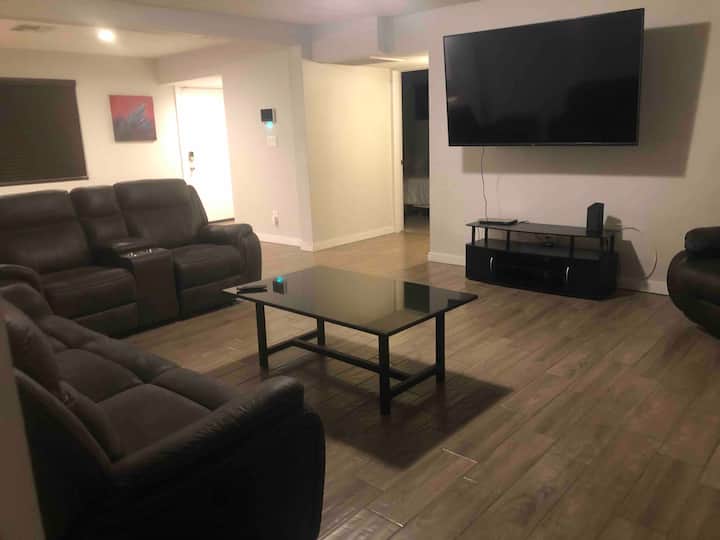 Comfortable & Relaxing Home In Central Phoenix - Phoenix, AZ