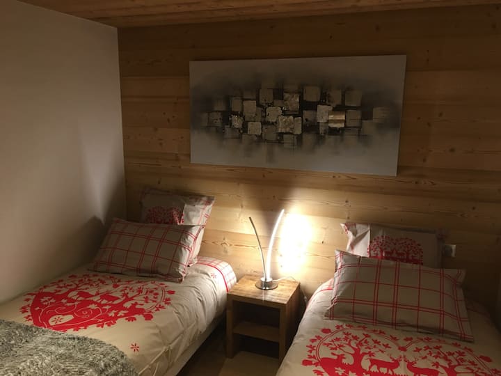 Dvokrevetna soba ( bez prozora)