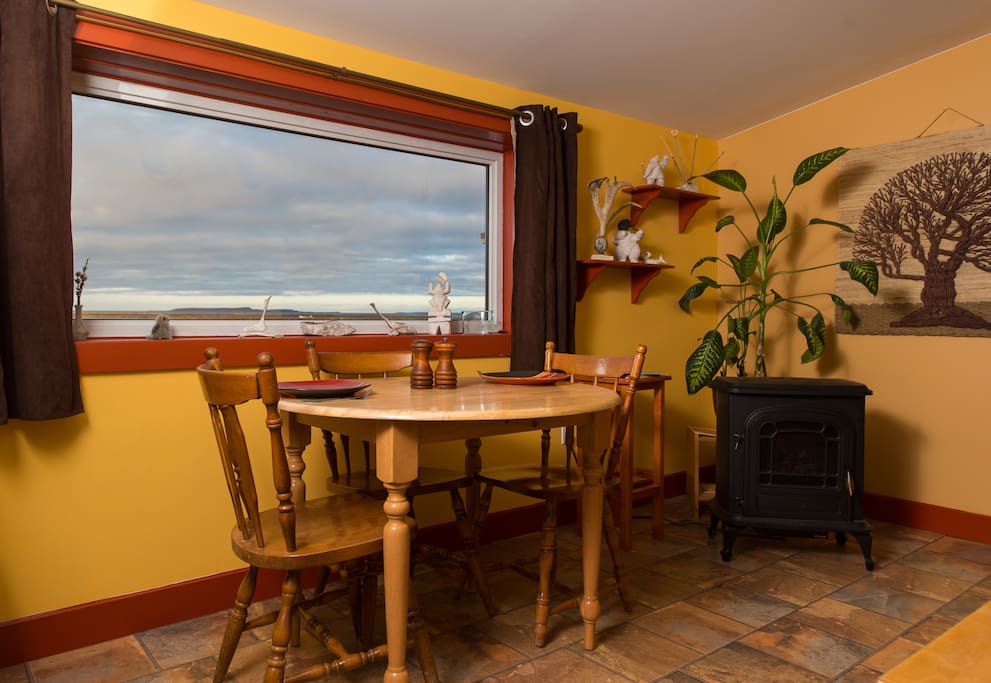 Picture window view while dining