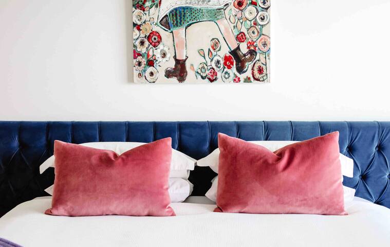 Anchors Beach House 4-Bedroom 12Apostles FREE WIFI gallery image 4