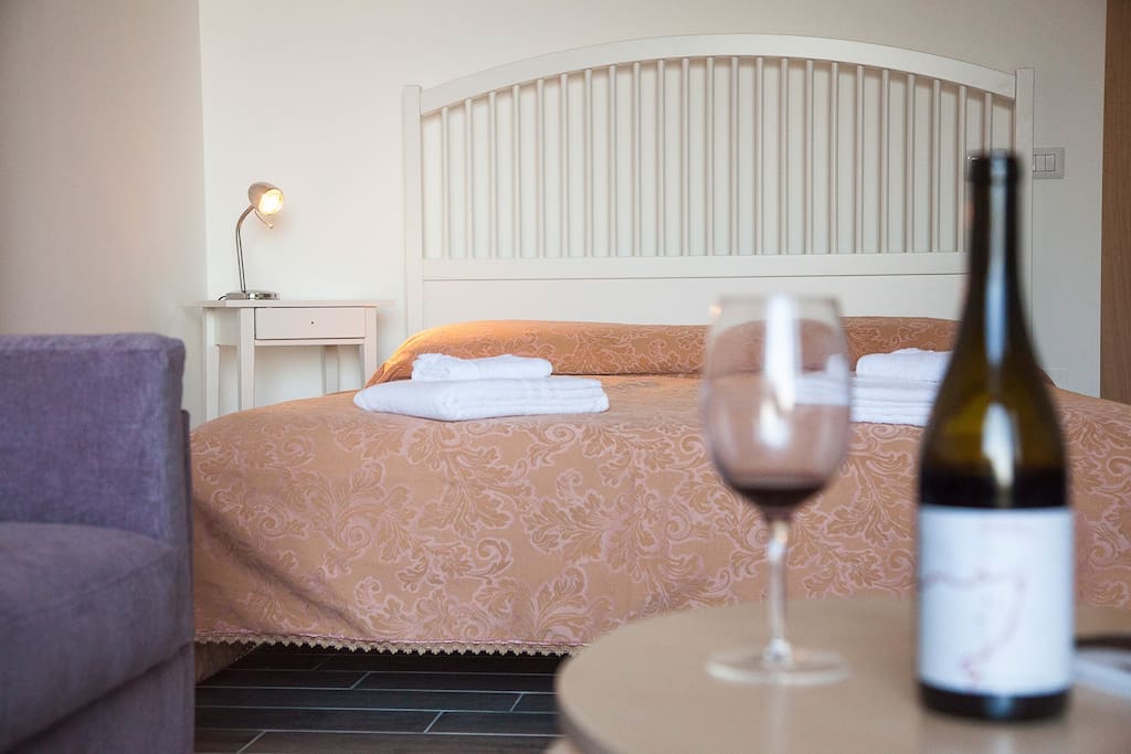 The bed is ready made with linen and any towels you should need