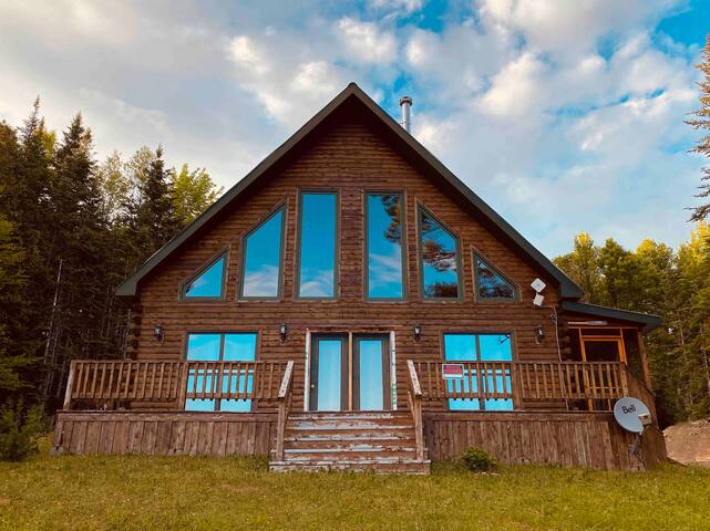 Chalet on the lake gallery image 2