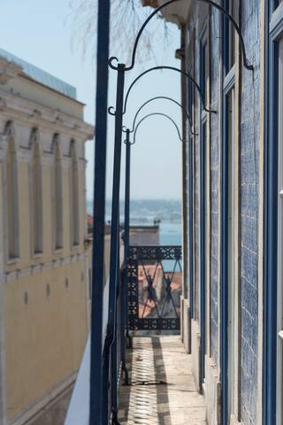 Fabulous 3 Bedroom Apartment | Chiado gallery image 5