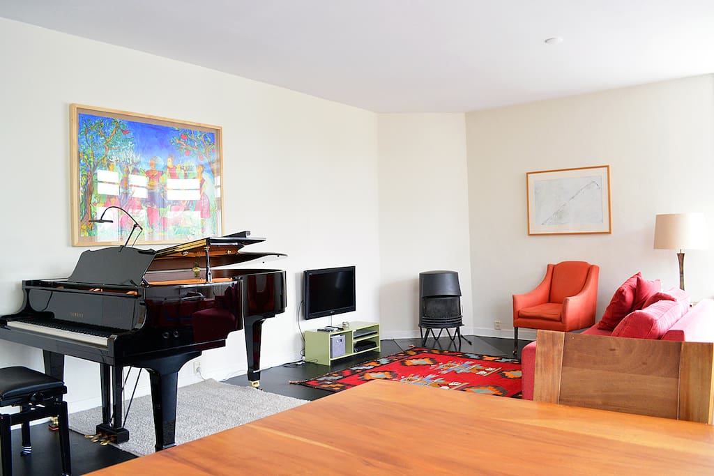 Welcome to our warm family apartment!