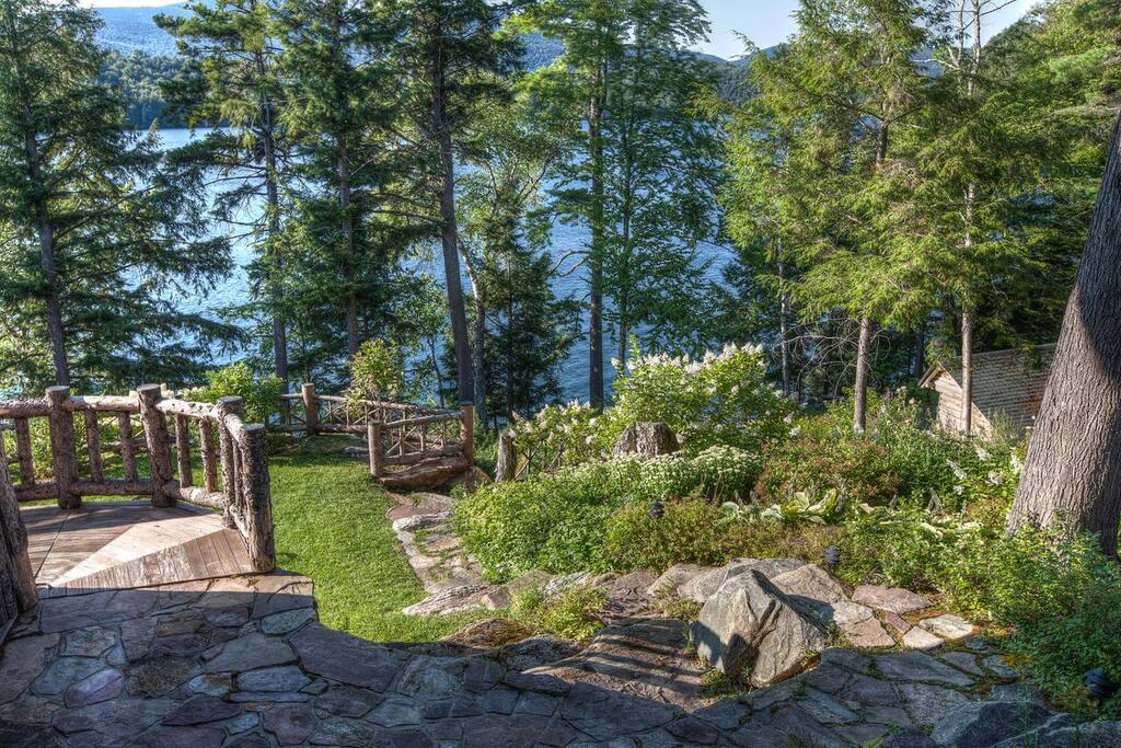 Trail leading to boathouse/dock & leanto