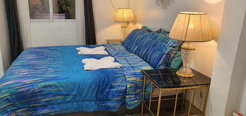 Queen memory bed with bathroom, internet, parking