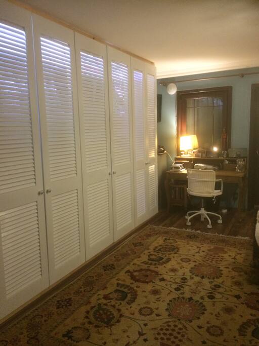 Bedroom, Workspace