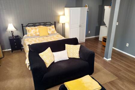 Private Spacious Apt., Quiet Neighborhood Stay!