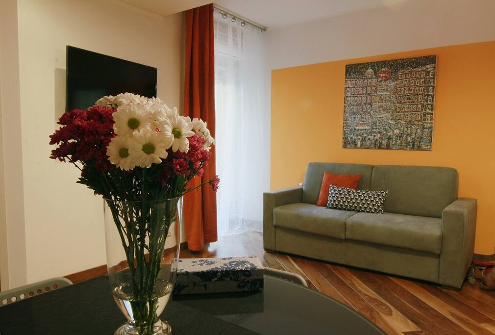 soggiorno con divano letto(materasso in memory foam)