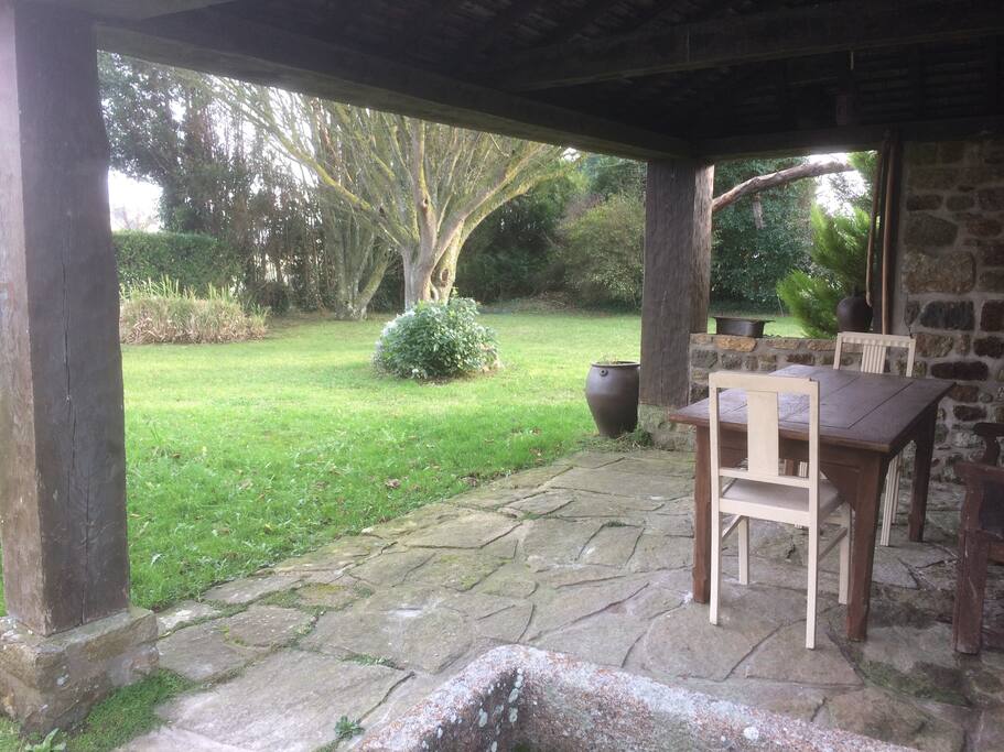 Le jardin et l'abri
