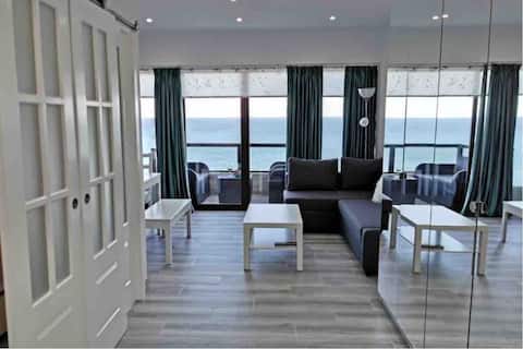 Top Airbnb: Beachfront! Aloha Playa Residential Complex en Benalmádena