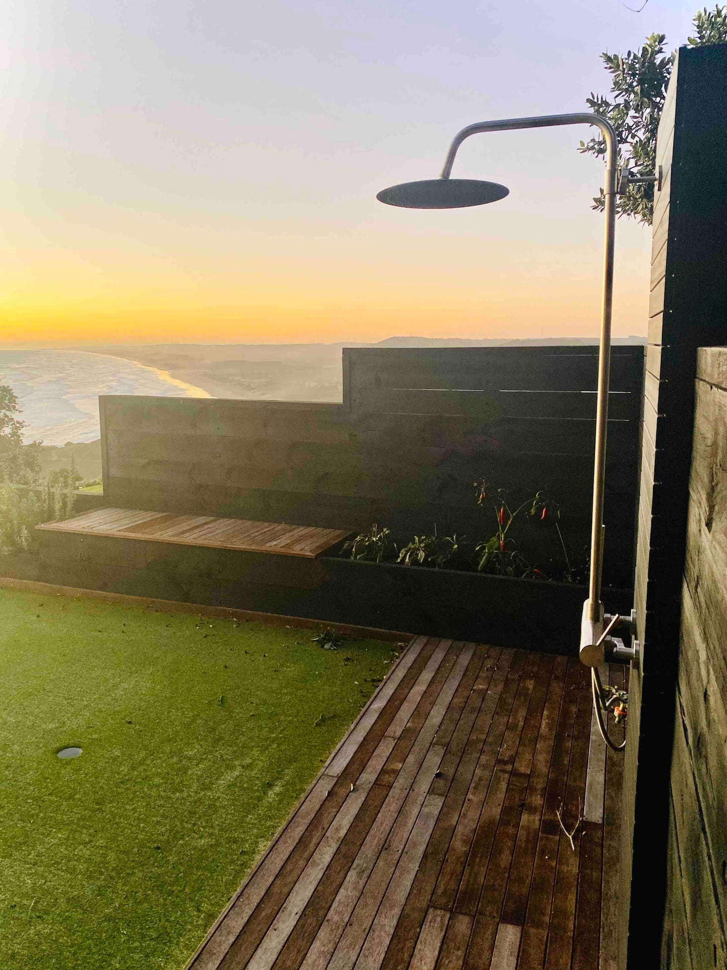 Muriwai Cliffs
Luxury Retreat 4