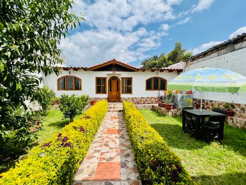 Cozy Guest House with BBQ area