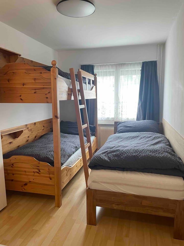 Chumba cha Pili cha Kulala/Chumba cha Pili cha Kulala