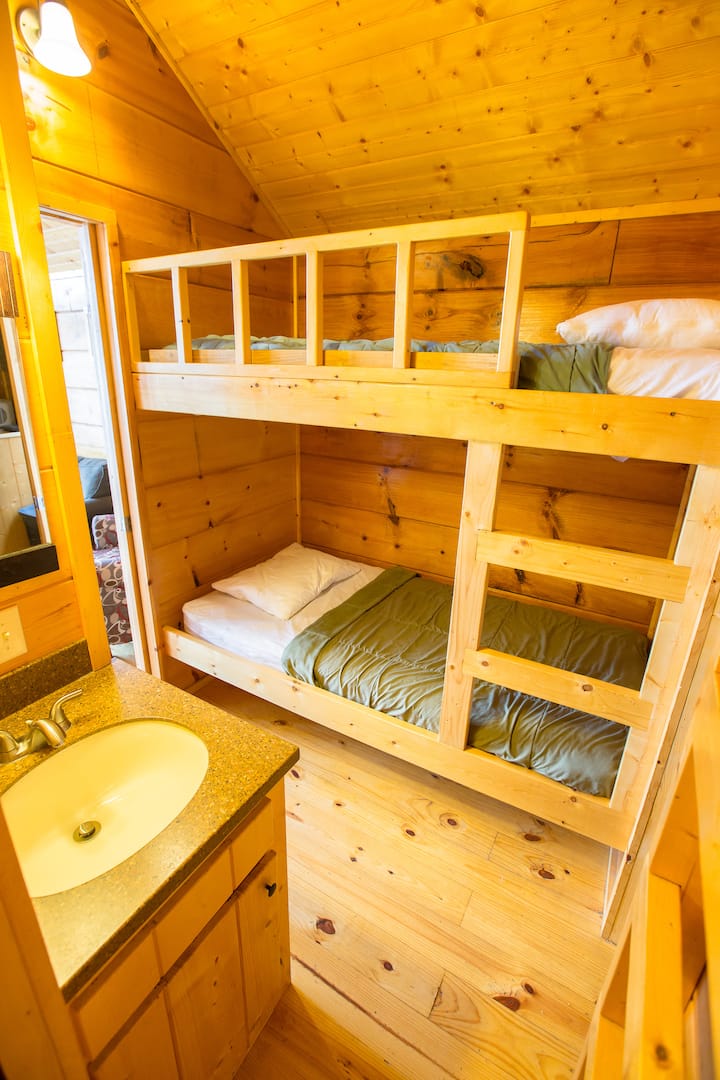 5 Best Lakefront Cabins Near Edinboro Lake, Pennsylvania Updated 2024