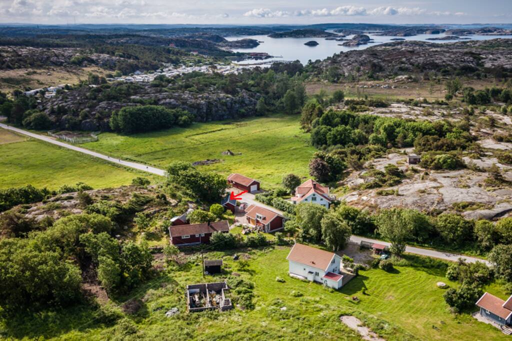 Small cottage close to the sea - Tanum V의 통나무집에서 살아보기, Västra Götalands län, 스웨덴