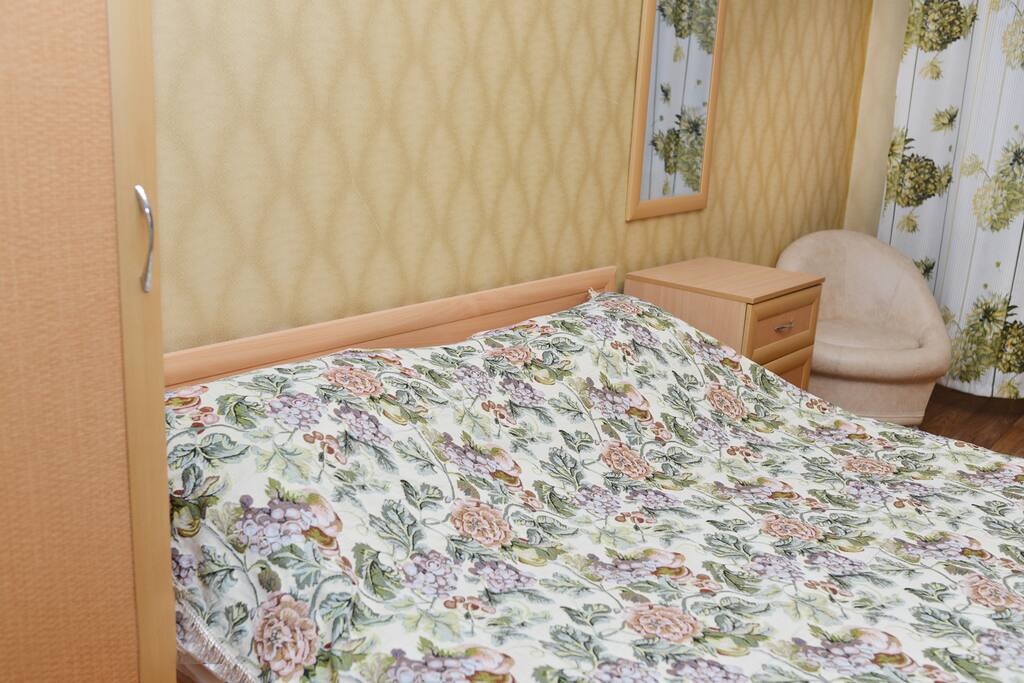 Двух спальная кровать