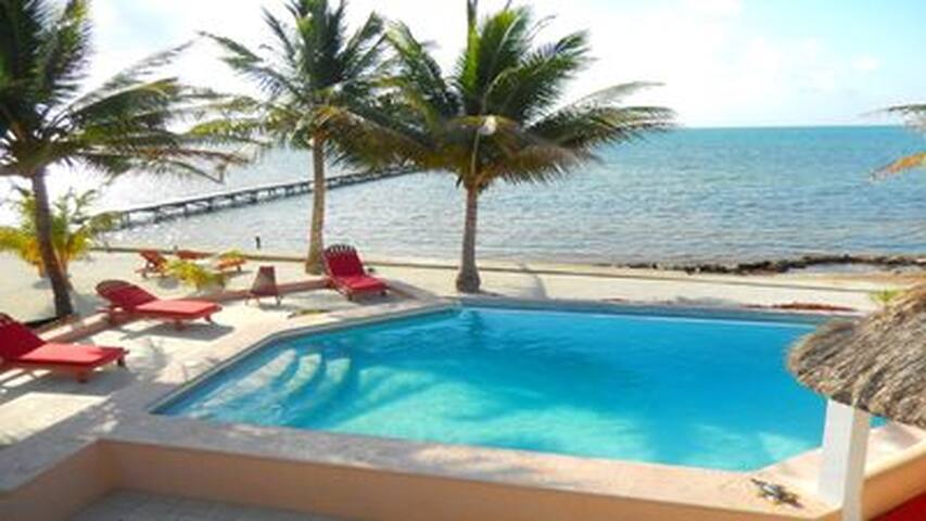 Casa Redonda Oceanfront Private 4 Beds/3 baths gallery image 4
