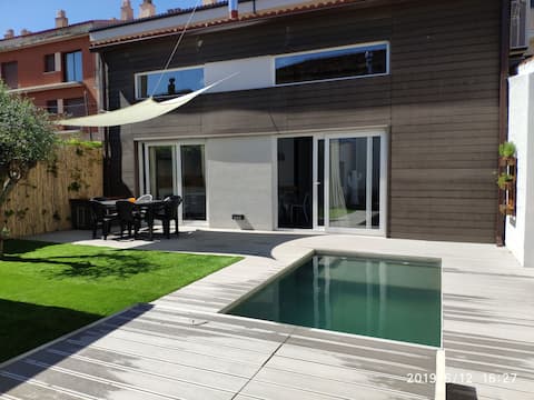 Casa con piscina i jardin. El Cactus.