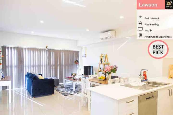 3BR Modern TH@Lawson Free*Netflix*Parking*WiFi*