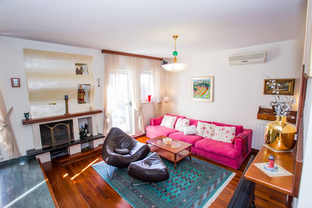 Living room 1