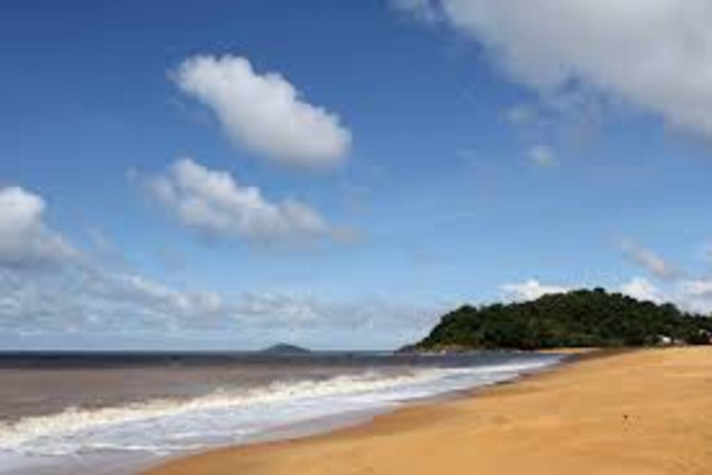 plage devant la maison
