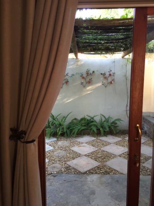Courtyard room