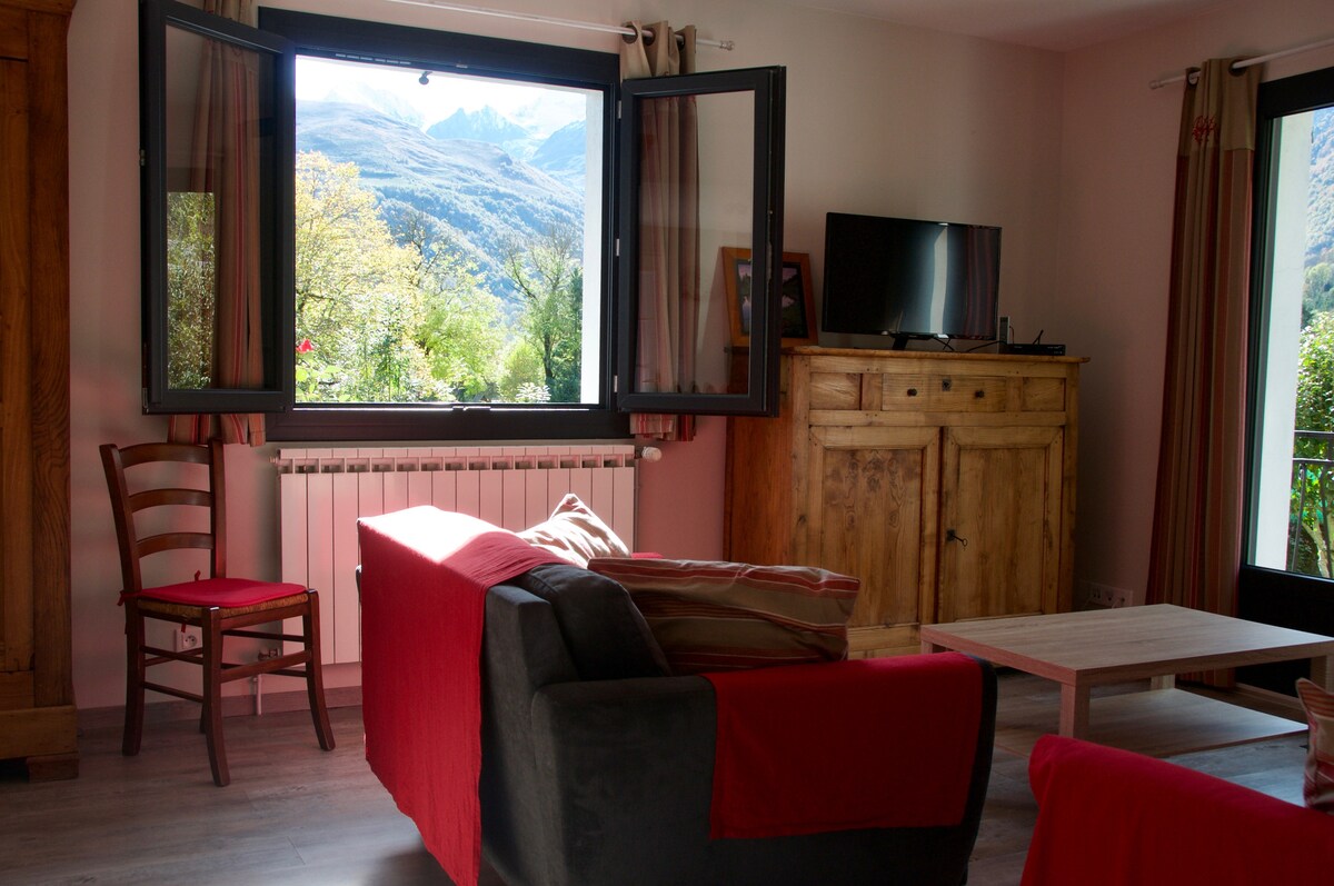 Top Airbnb: "Chez CASTET" Single-family home with garden en Génos