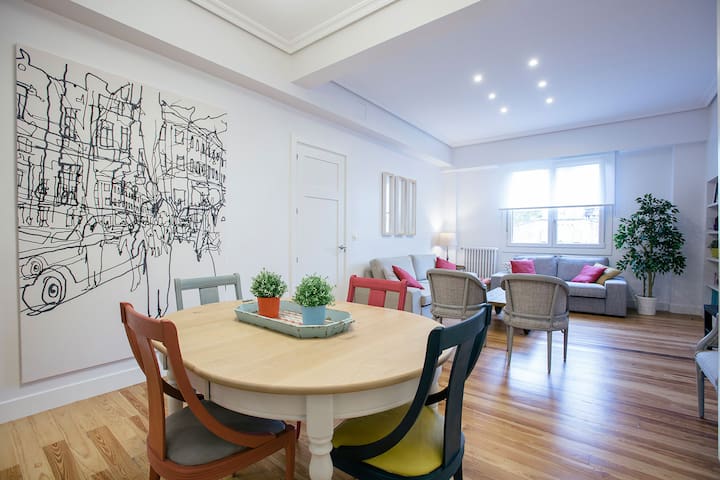 Ondarreta-Palacio Real apartment, 50m from seaside