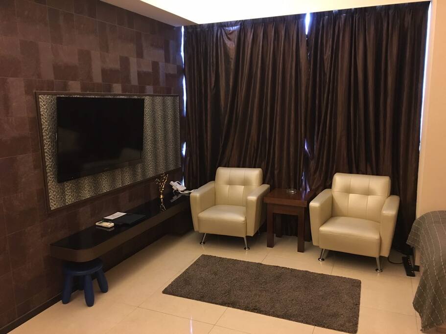 Deluxe Living Room