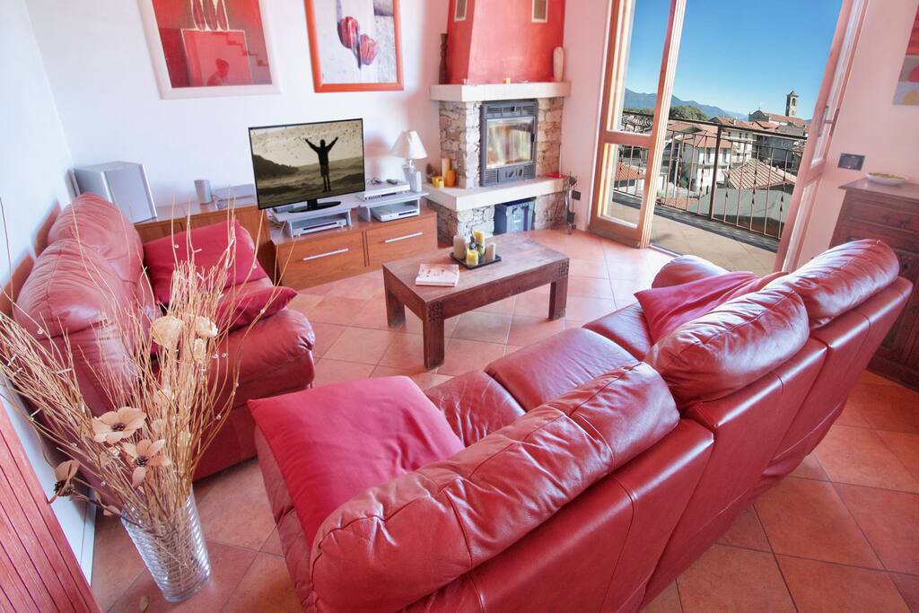 Living room with a television and a view on the lakes