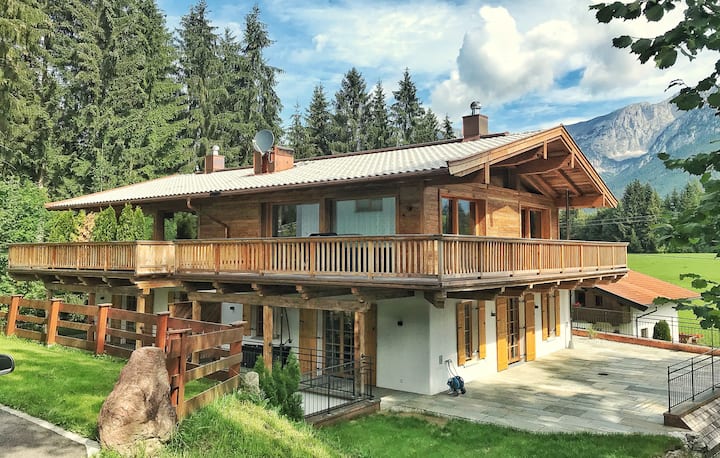 Alpine chalet with sauna and fantastic mountain views