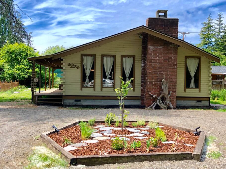 Circular driveway.