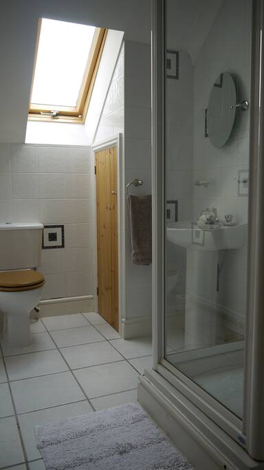 Private shower room