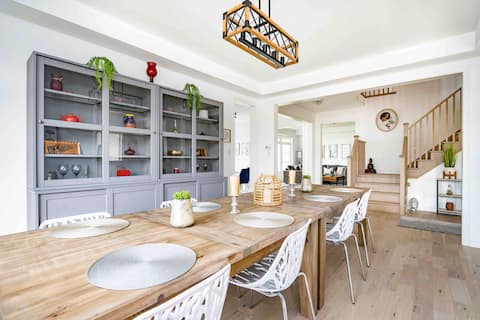 Aesthetic 5 Bedroom Home in Collingwood