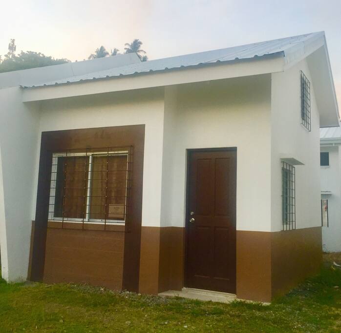 Sassy’s Home Facade