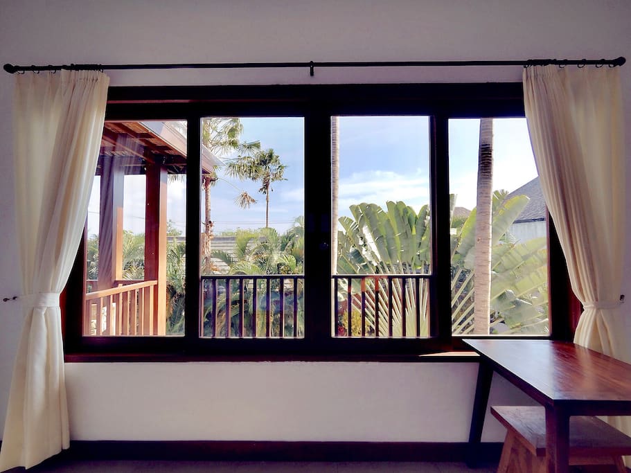 Room Above Garden 花园上房间